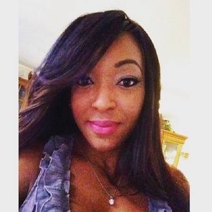 Meet your Posher, Jewel